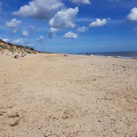 218 - 2 Bed Chalet, Belle Aire, Beach Road, Hemsby, Nr29 Екстериор снимка